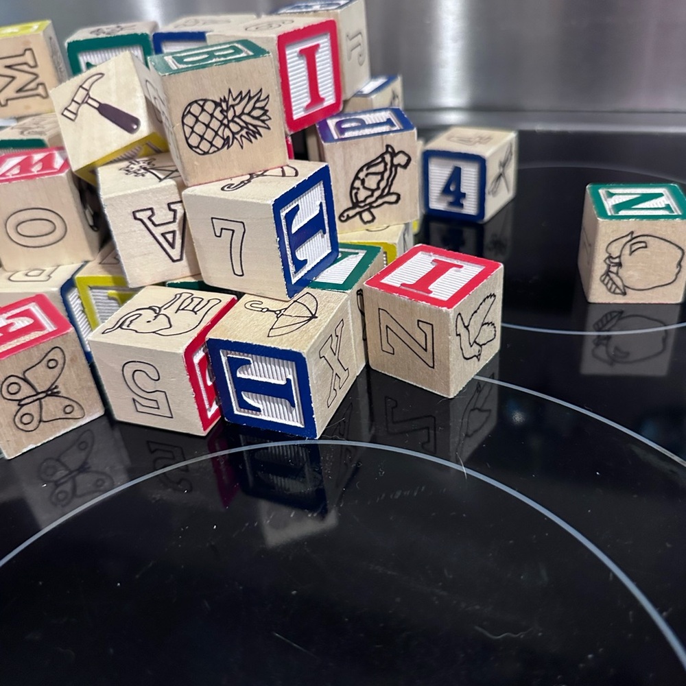 VGC MELISSA & DOUG Deluxe Children 50-Piece Wooden ABC/123 Blocks w/Plastic Case - Picture 6 of 13